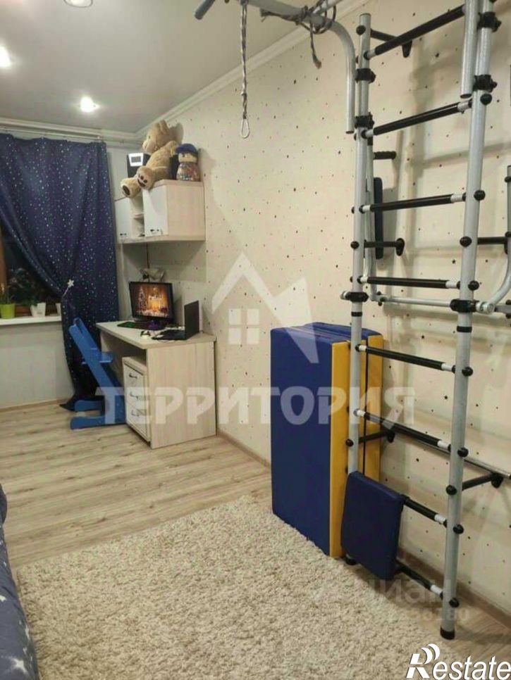 2-комн квартира улица Ивана Сутырина, 15,  д. 15