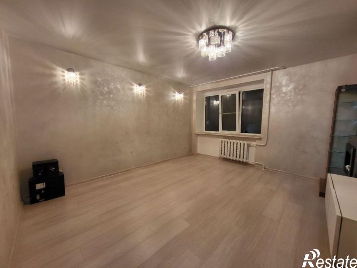 3-комн квартира Самоковская ул, 7