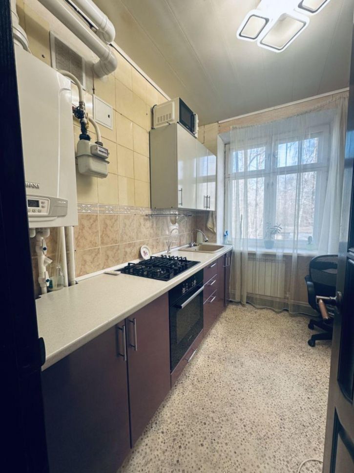 3-комн квартира Крупской ул, 30