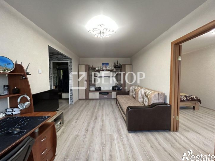 2-комн квартира мкр Черноречье, 34,  д. 34