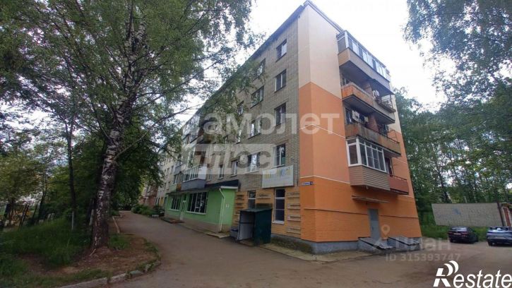 3-комн квартира ул Голубкова, 8,  д. 8