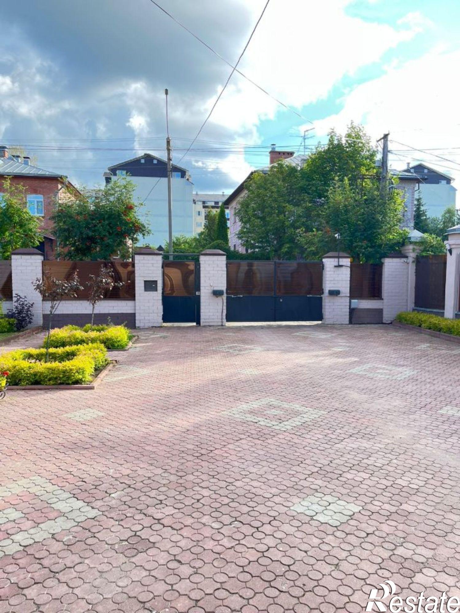 Купить дачу, дом, коттедж за 40 000 000 рублей на Осенняя улица, 9