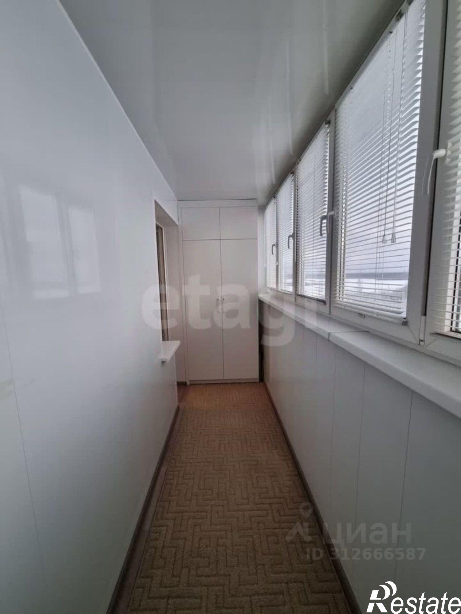 Купить квартиру за 5 500 000 рублей на Старокараваевская улица, 12