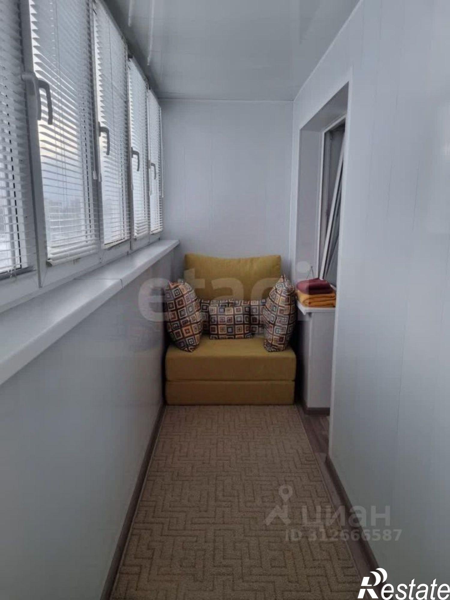 Купить квартиру за 5 500 000 рублей на Старокараваевская улица, 12