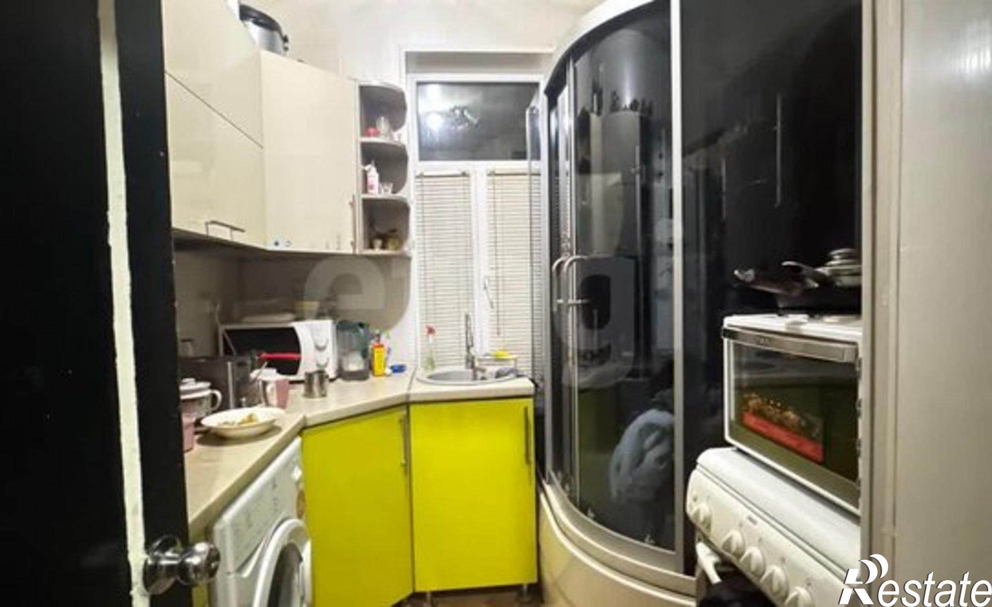 Купить квартиру за 2 450 000 рублей на Кадыевский пер, 12