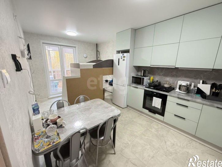 2-комн квартира Александра Зиновьева улица, 8,  д. 8