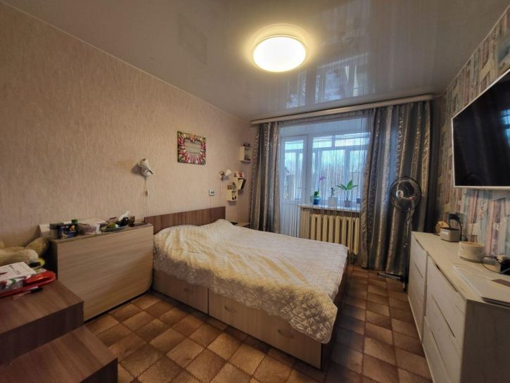 4-комн квартира Голубкова ул