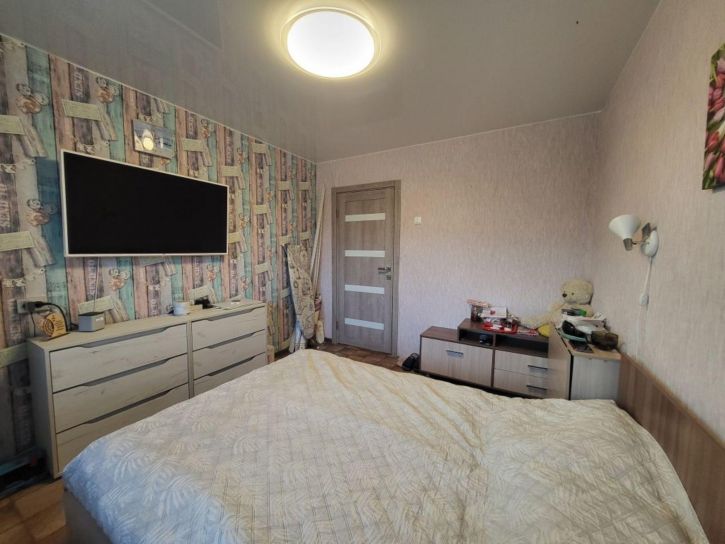 4-комн квартира Голубкова ул