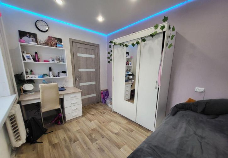 4-комн квартира Голубкова ул