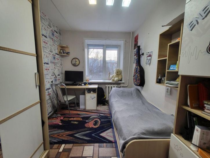 4-комн квартира Голубкова ул