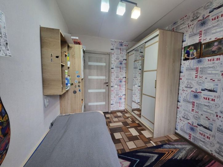 4-комн квартира Голубкова ул