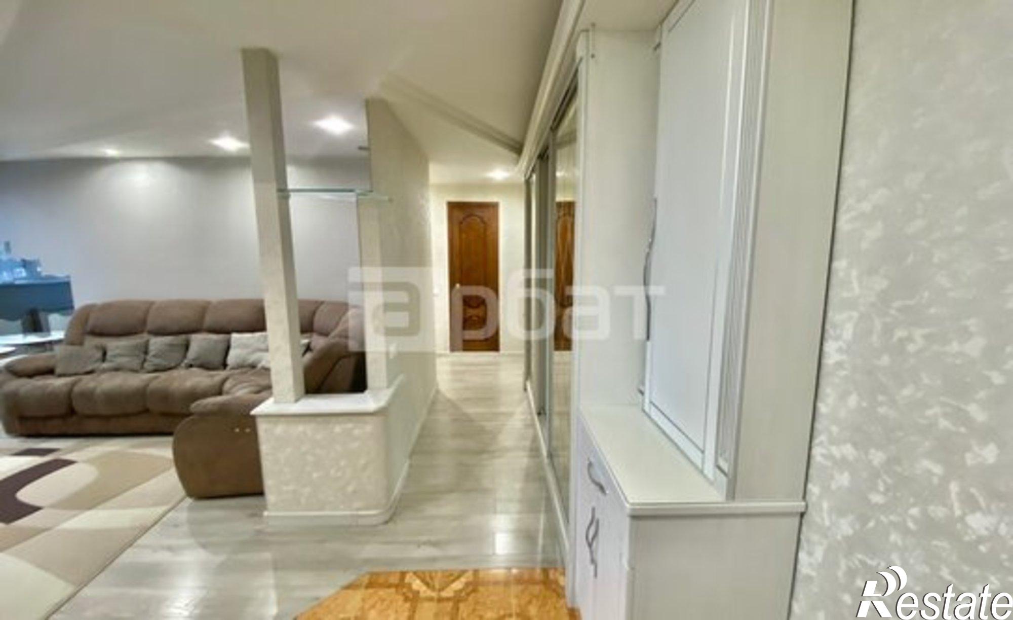 Купить квартиру за 5 200 000 рублей на Рабочий проспект, 56