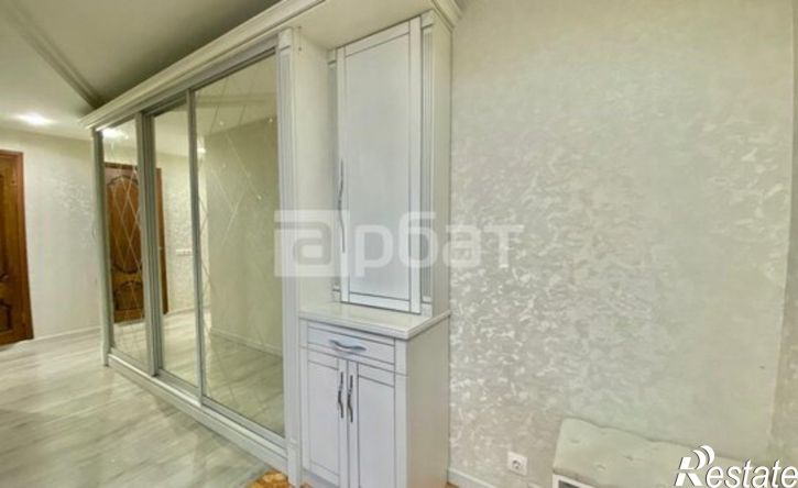 3-комн квартира Рабочий проспект, 56,  д. 56