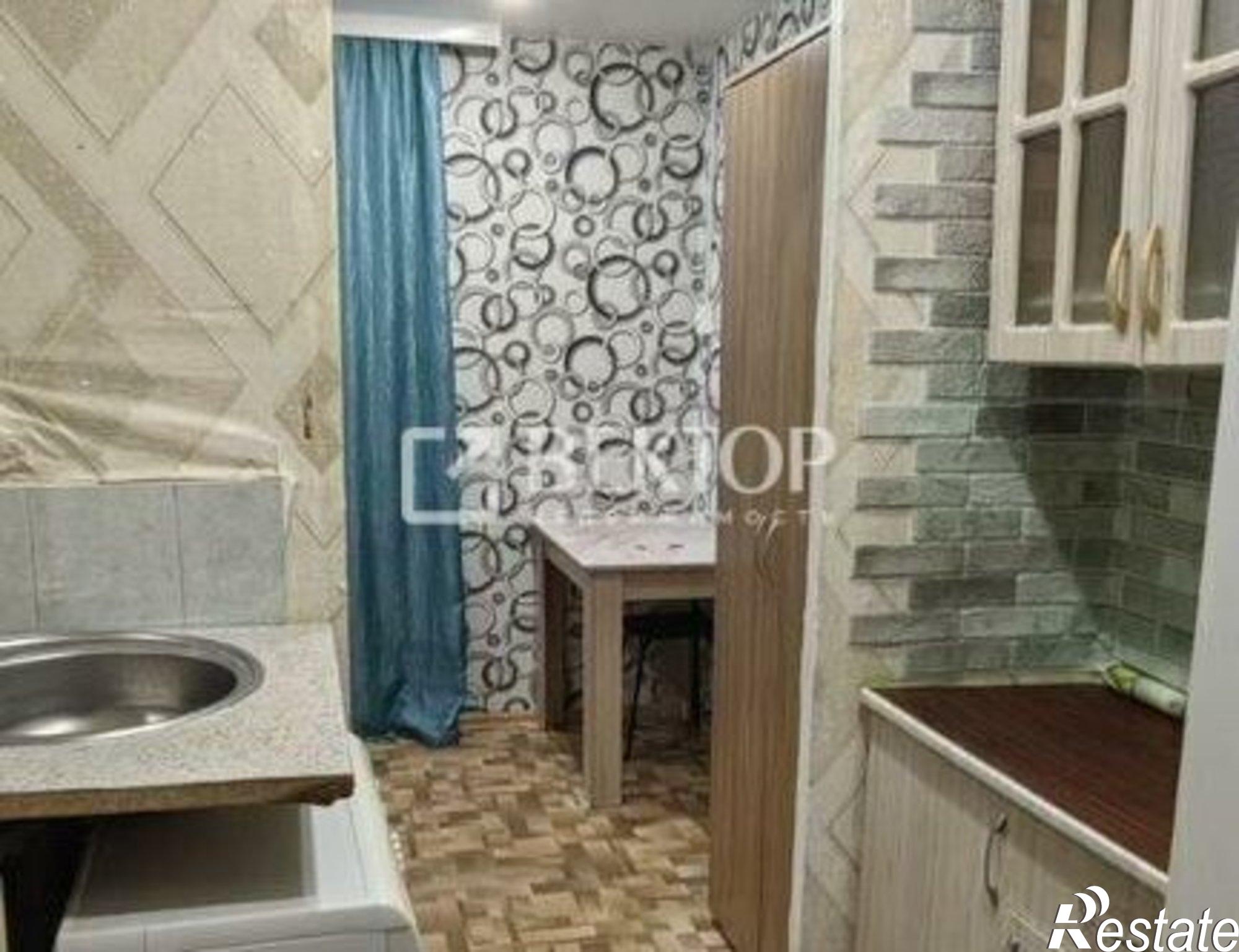 Купить квартиру за 1 200 000 рублей на улица Ивана Сутырина, 22