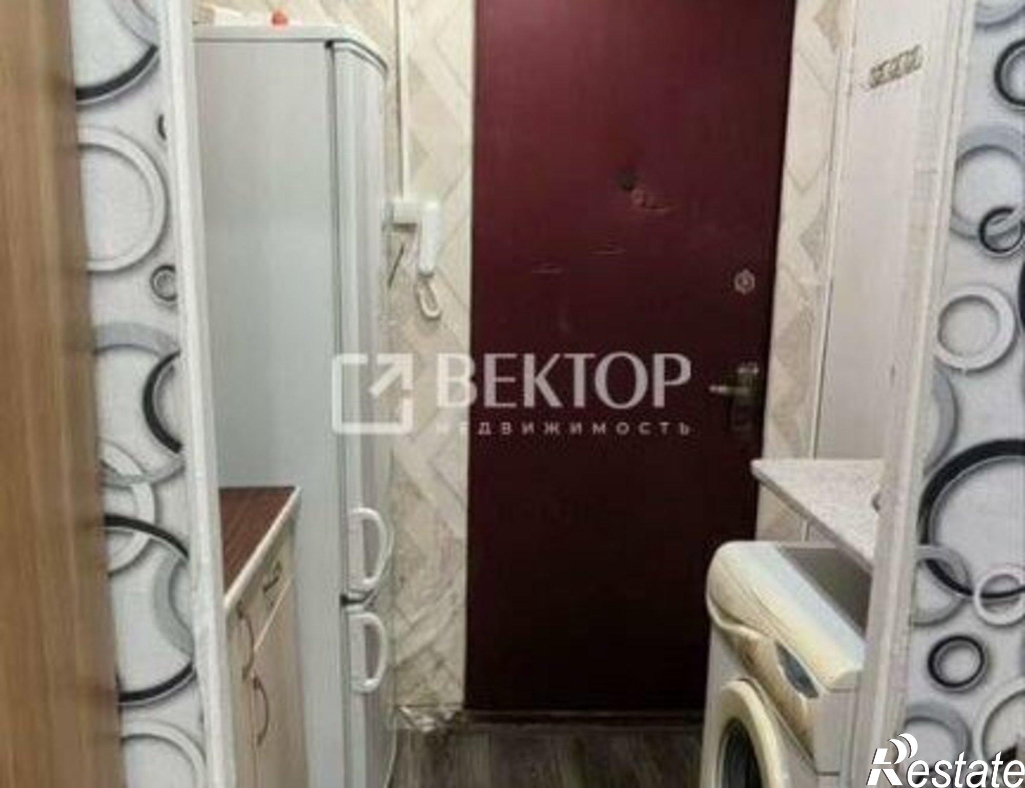 Купить квартиру за 1 200 000 рублей на улица Ивана Сутырина, 22