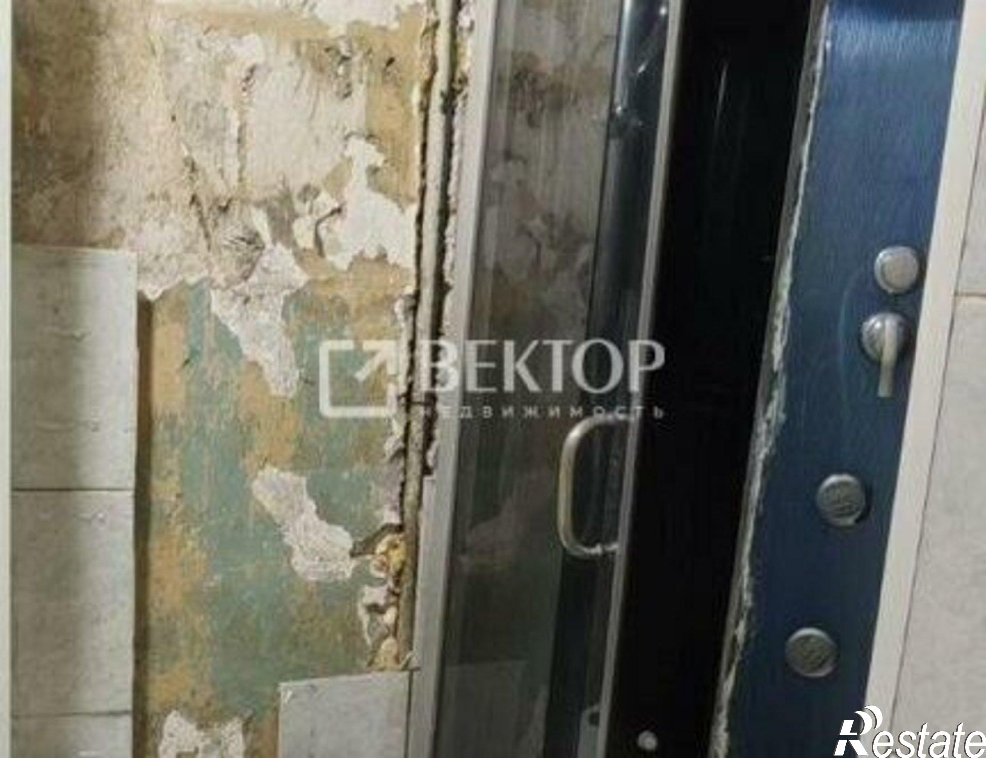 Купить квартиру за 1 200 000 рублей на улица Ивана Сутырина, 22