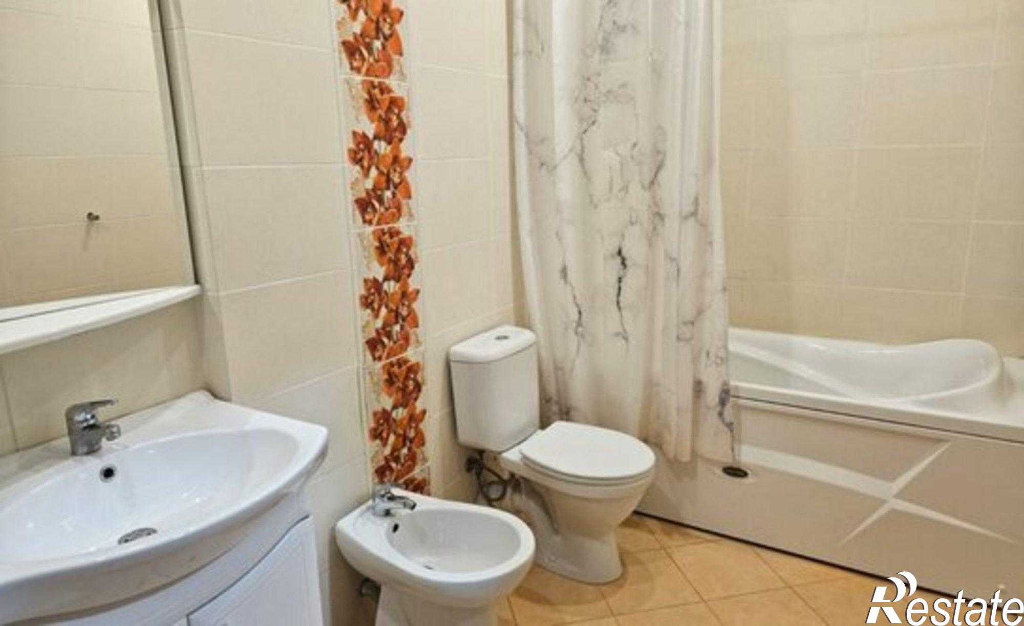 Купить квартиру за 10 000 000 рублей на ул Стопани, 42