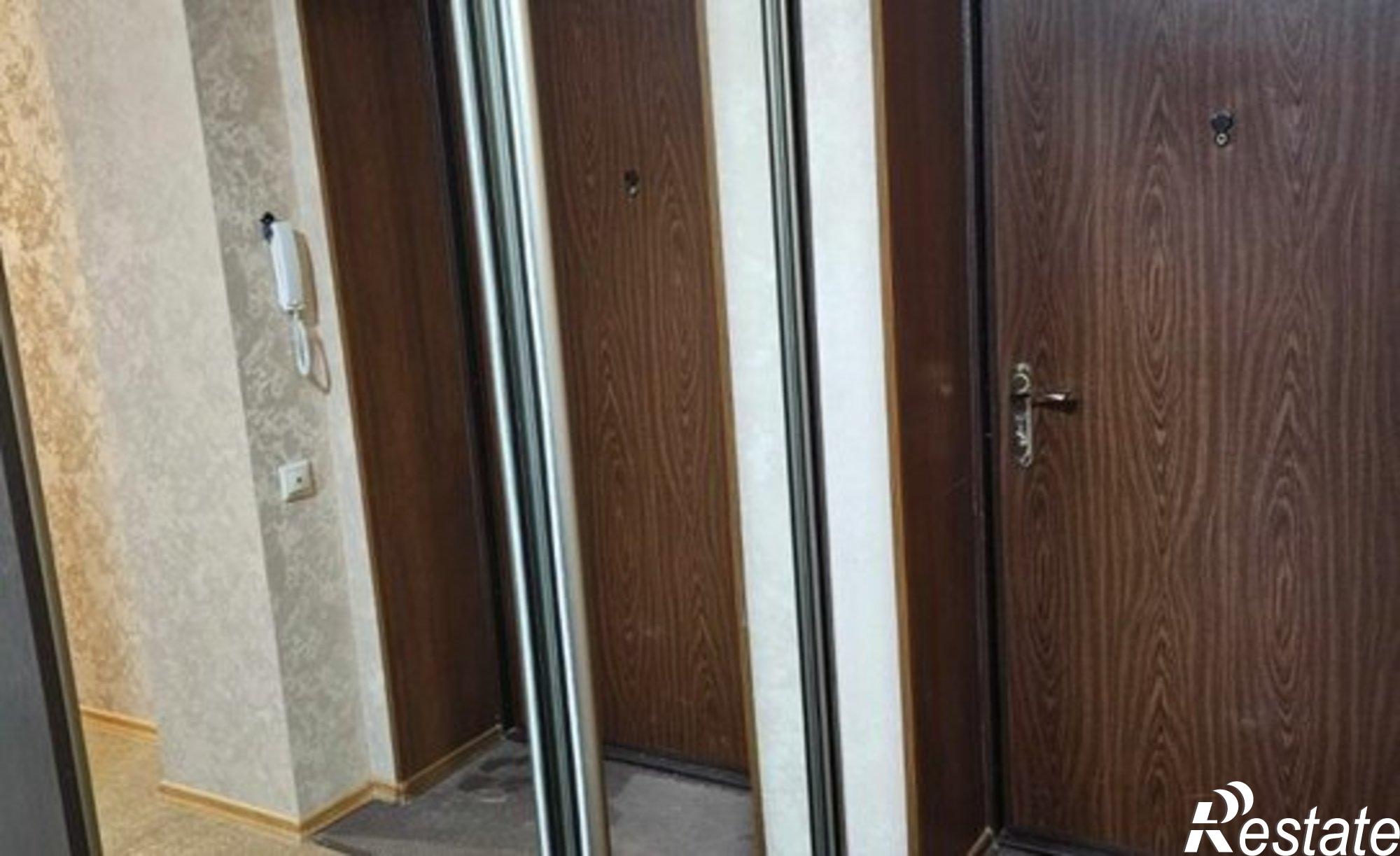 Купить квартиру за 10 000 000 рублей на ул Стопани, 42