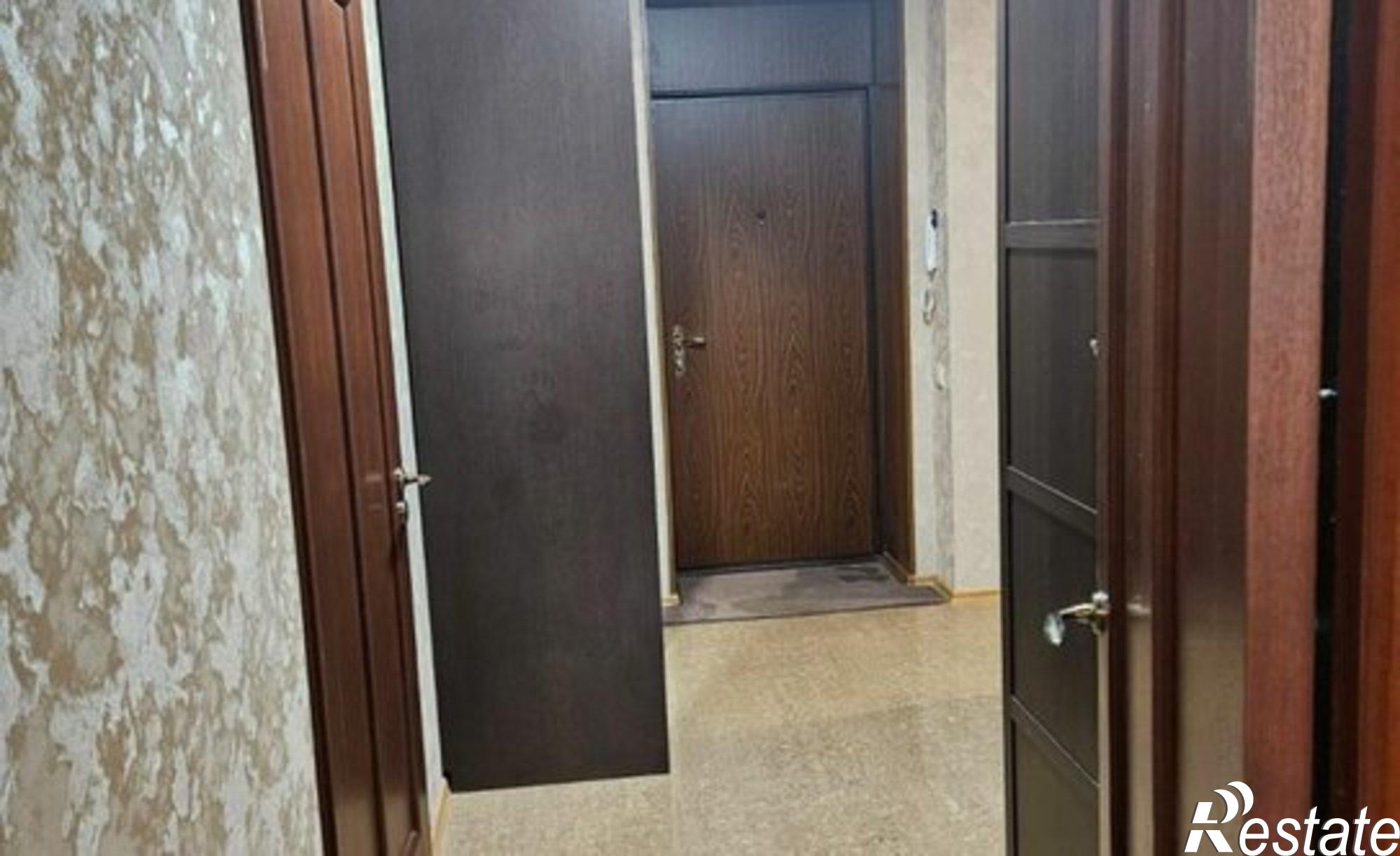 Купить квартиру за 10 000 000 рублей на ул Стопани, 42