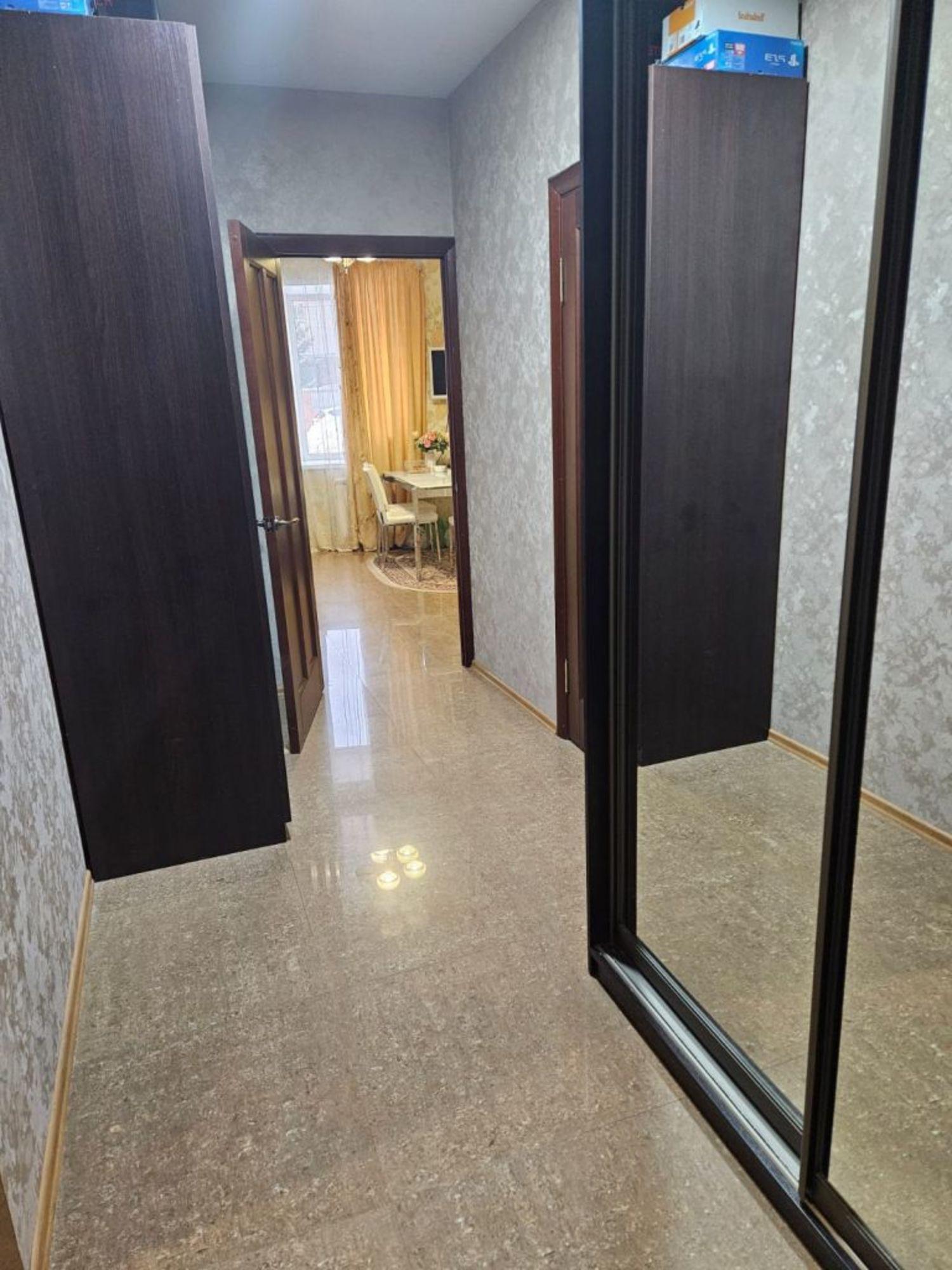 Купить квартиру за 9 999 000 рублей на Стопани ул, 42