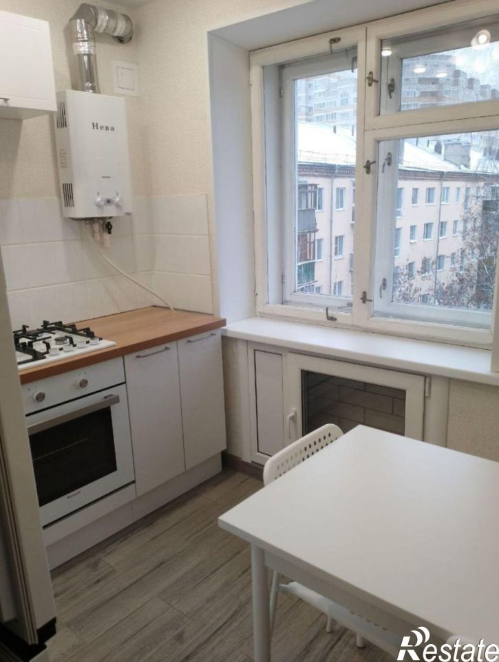 3-комн квартира Кузнецкая ул, 15