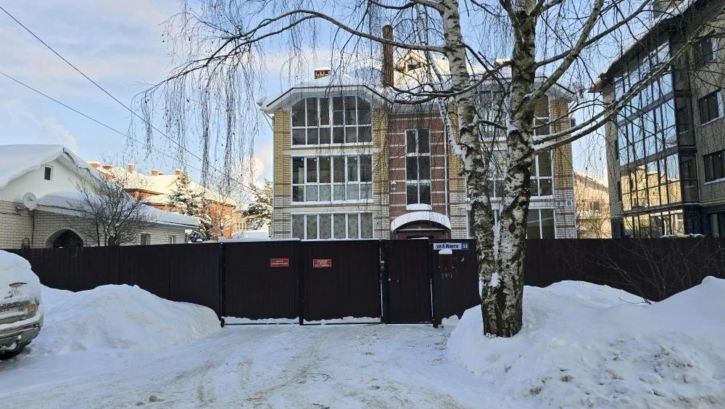 2-комн квартира 8 Марта ул, 53
