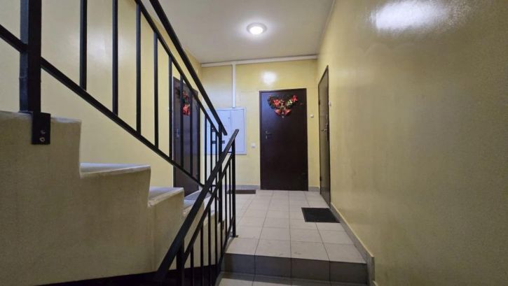2-комн квартира 8 Марта ул, 53