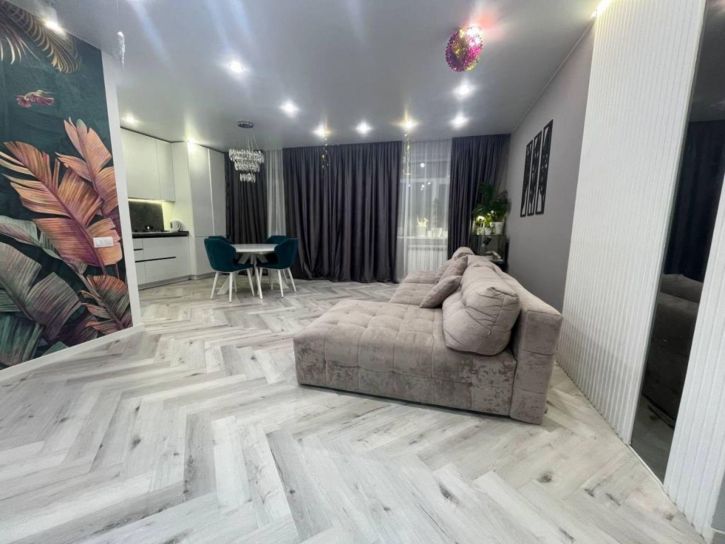 3-комн квартира Ленина ул, 160в, к. 3