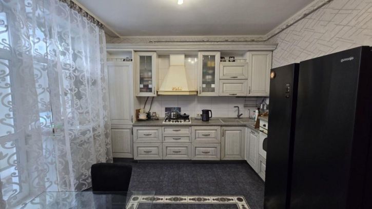 4-комн квартира Комсомольская ул, 48/16