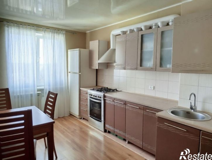 3-комн квартира Скворцова ул, 7
