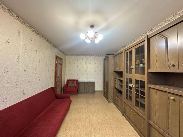 3-комн квартира Свердлова ул, 80