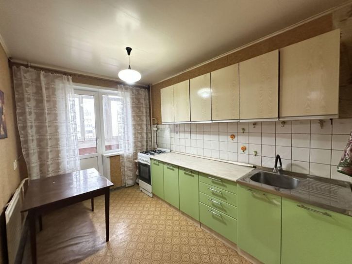 3-комн квартира Свердлова ул, 80