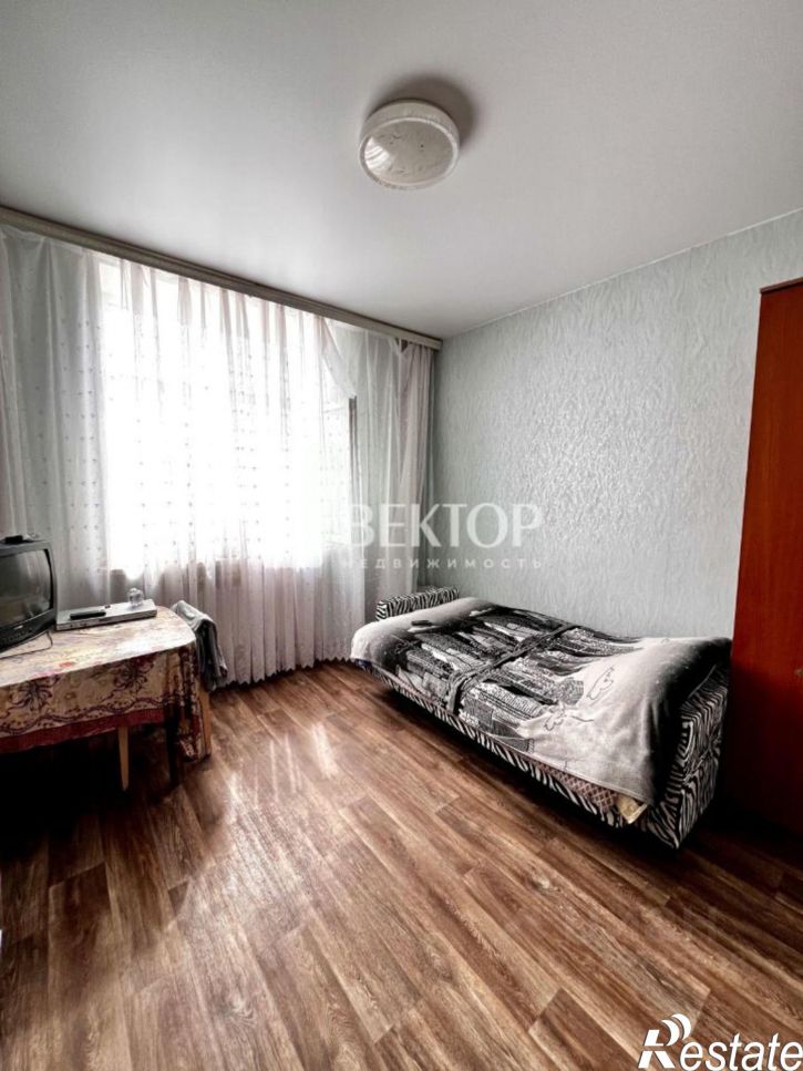 1-комн квартира улица Коммунаров, 1,  д. 1