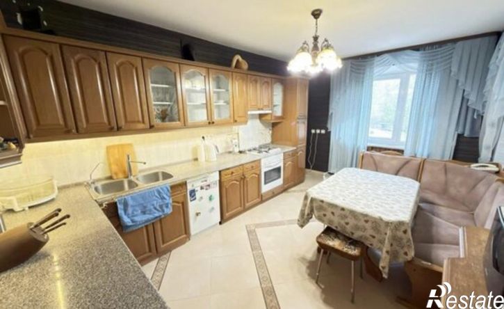 3-комн квартира Индустриальная улица, 37,  д. 37
