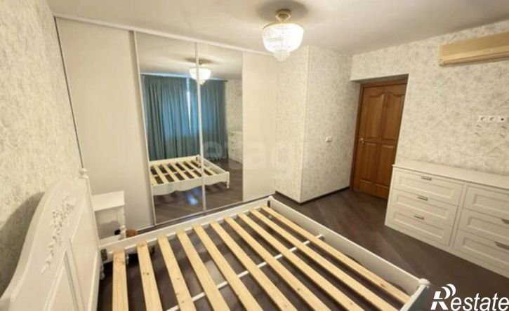 3-комн квартира Индустриальная улица, 37,  д. 37