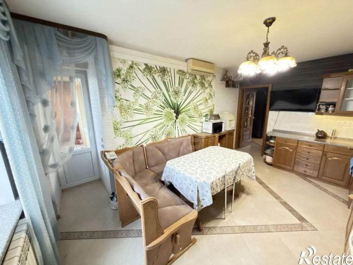 3-комн квартира Индустриальная улица, 37,  д. 37