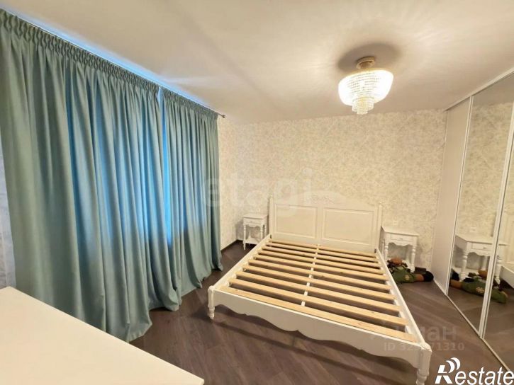 3-комн квартира Индустриальная улица, 37,  д. 37