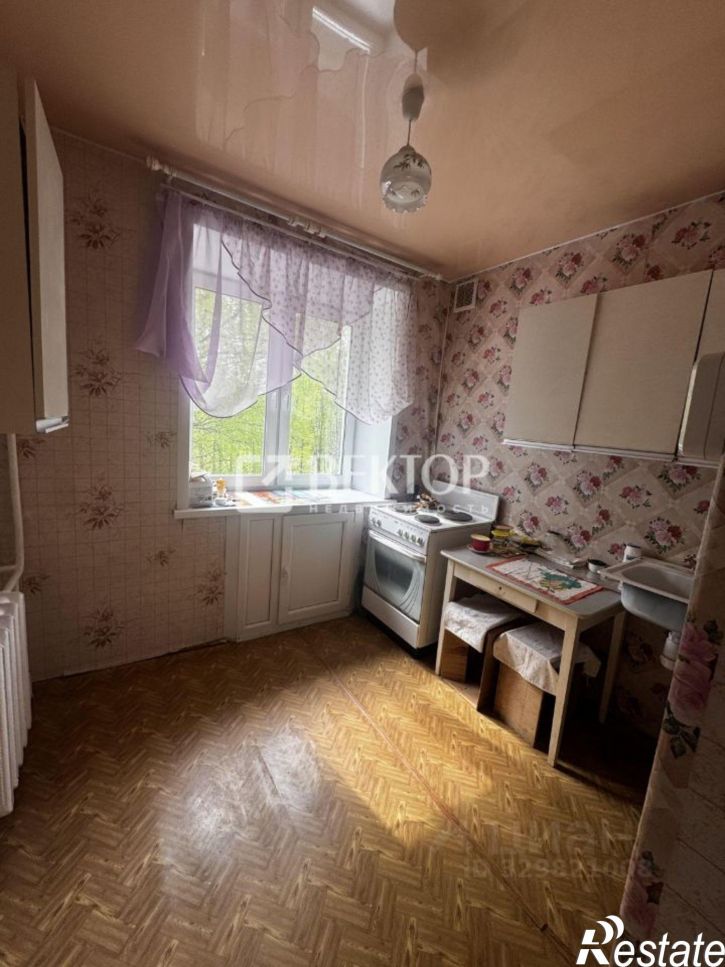 3-комн квартира улица Голубкова, 8,  д. 8