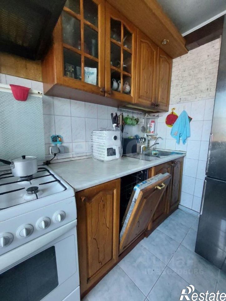3-комн квартира улица Задорина, 8,  д. 8