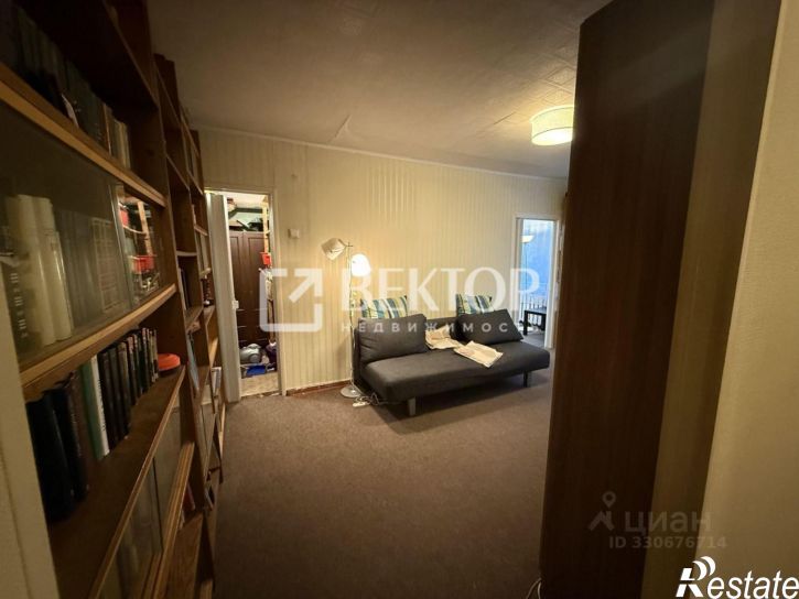 2-комн квартира улица Титова, 20,  д. 20