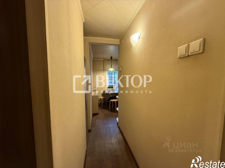2-комн квартира улица Титова, 20,  д. 20