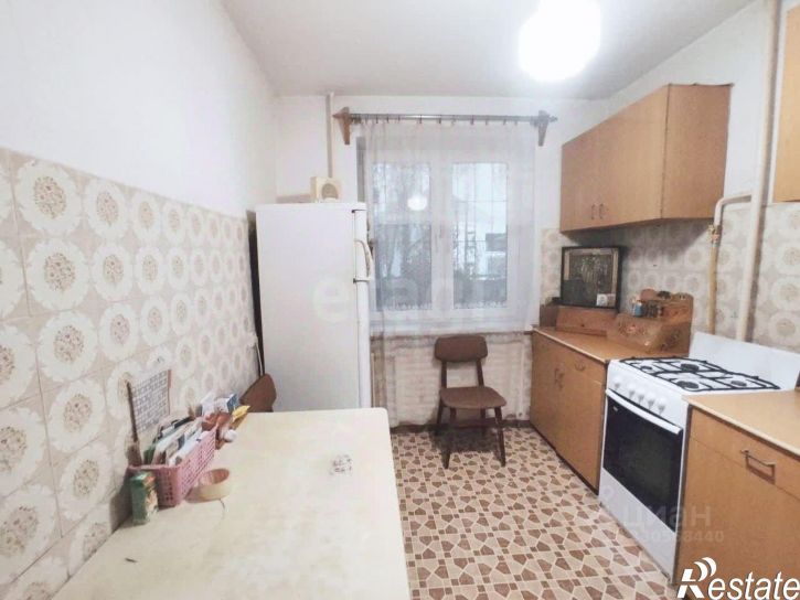 4-комн квартира улица Задорина, 8,  д. 8