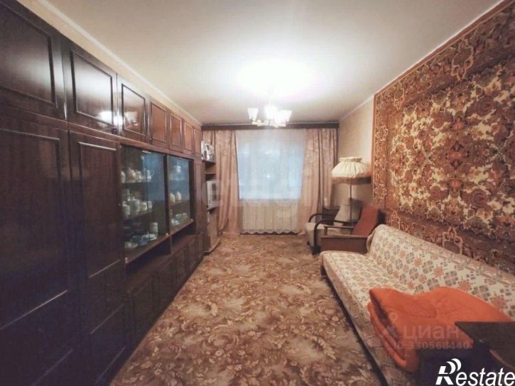 4-комн квартира улица Задорина, 8,  д. 8