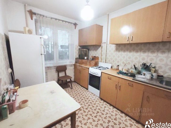 4-комн квартира улица Задорина, 8,  д. 8