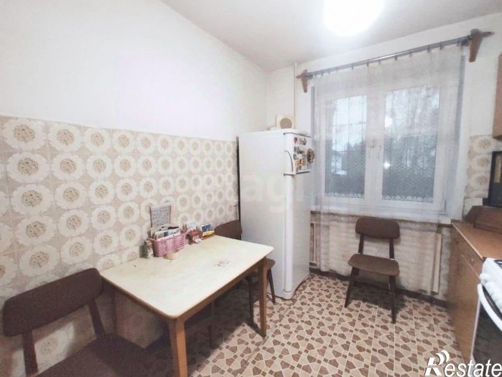 4-комн квартира улица Задорина, 8,  д. 8