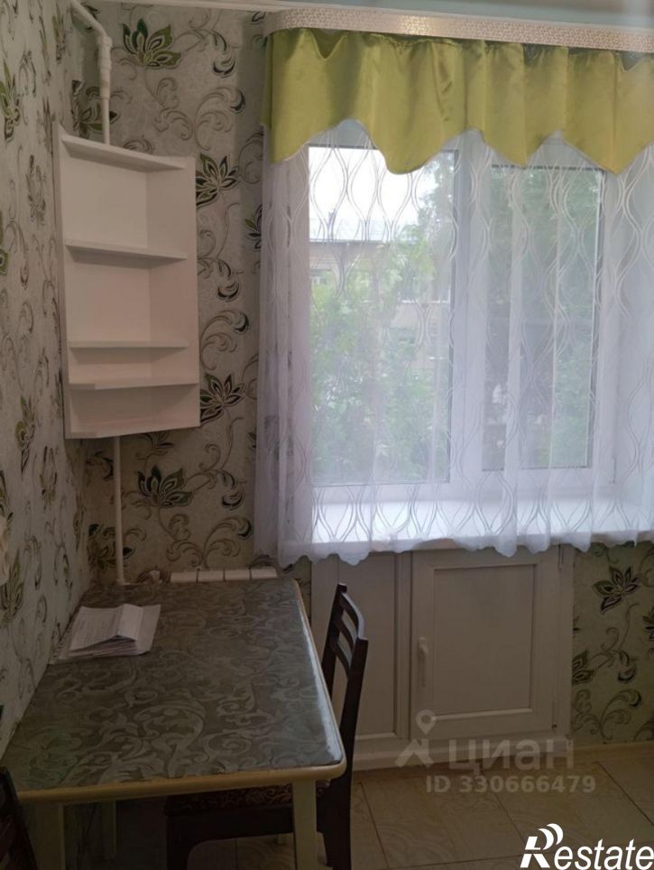 2-комн квартира Старокараваевская улица, 1,  д. 1