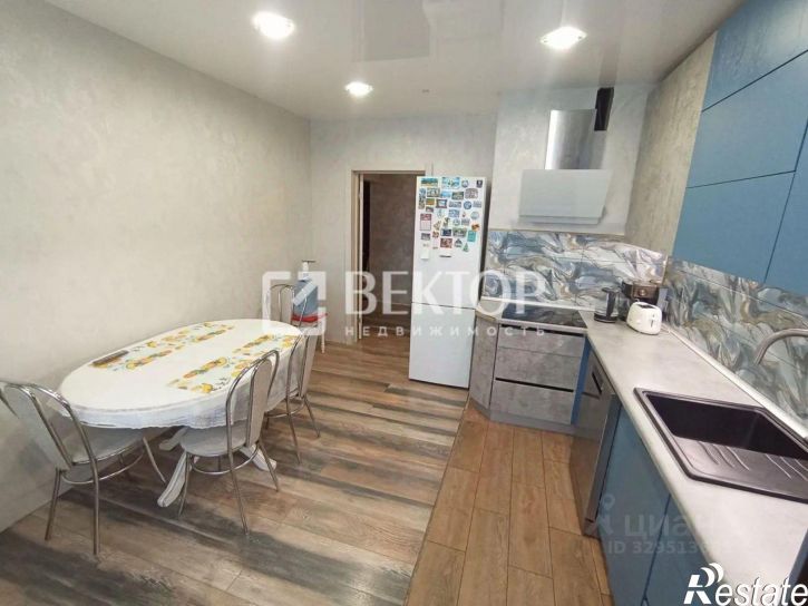 3-комн квартира улица Олега Юрасова, 1,  д. 1