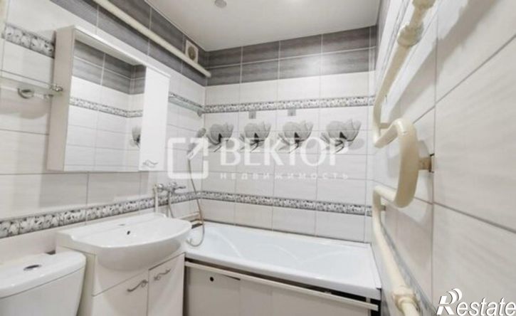 2-комн квартира мкр Черноречье, 3,  д. 3