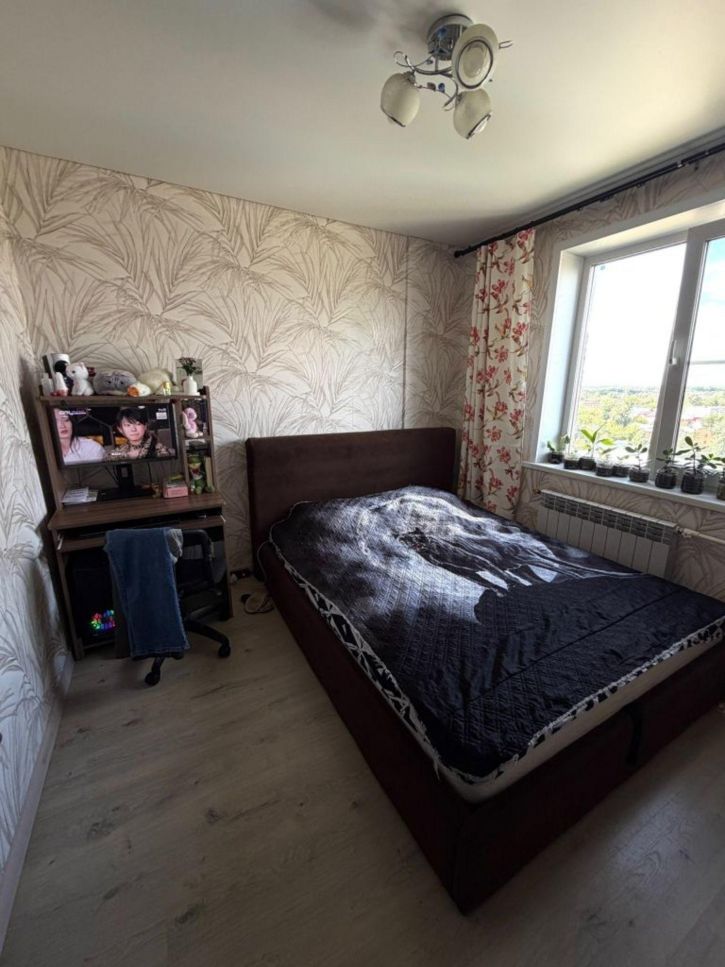 4-комн квартира Задорина ул, 8