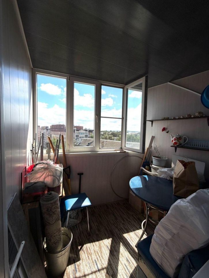 4-комн квартира Задорина ул, 8